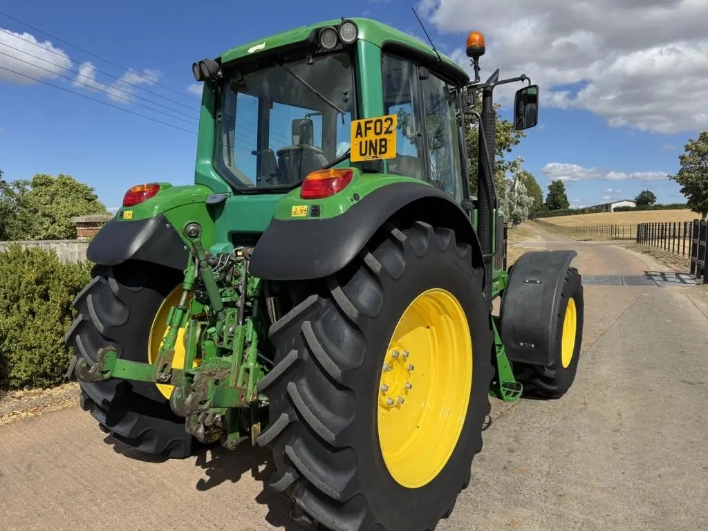 John Deere 6620