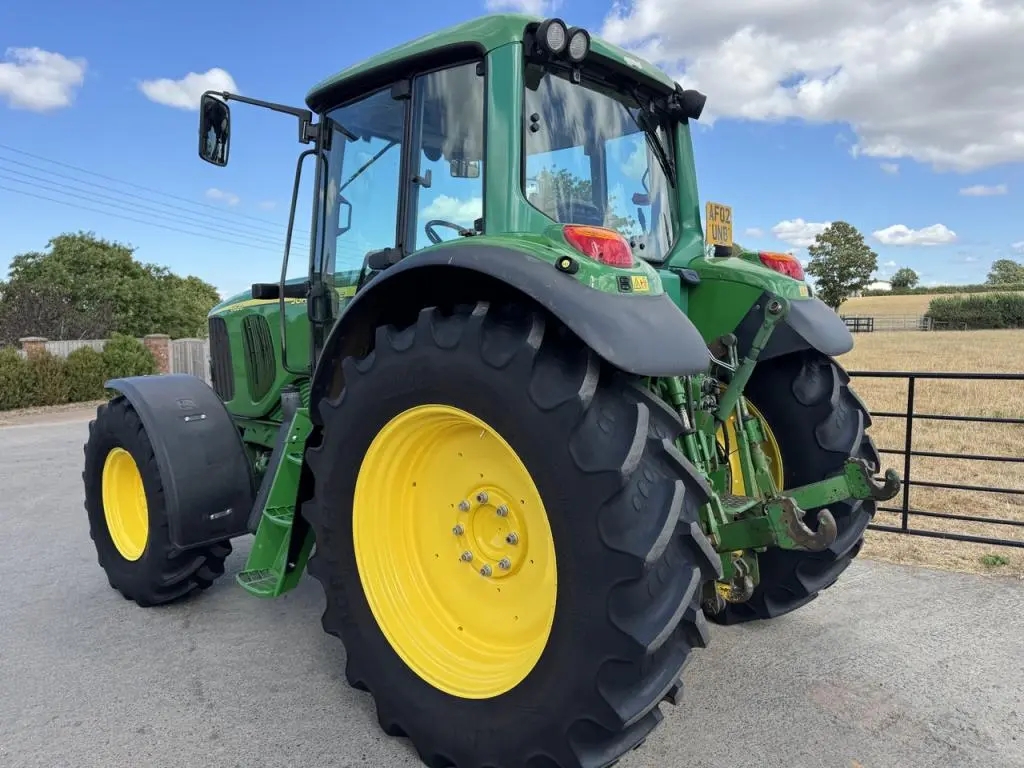John Deere 6620