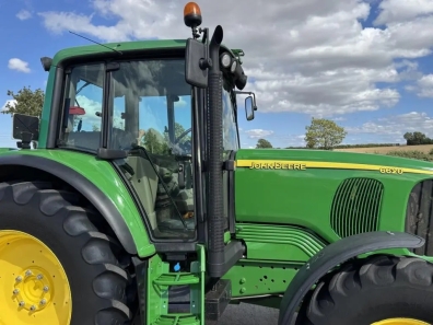 John Deere 6620