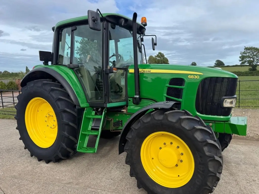 John Deere 6830 Standard