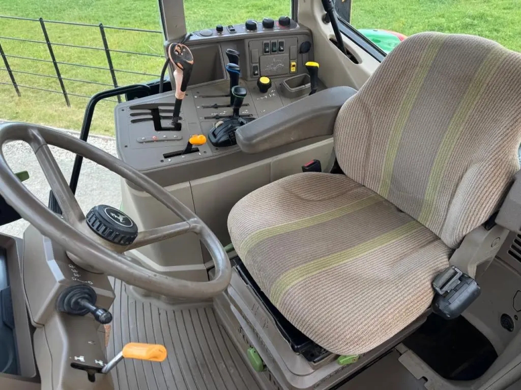 John Deere 6830 Standard