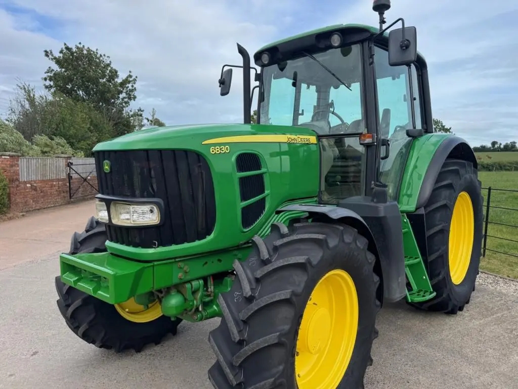 John Deere 6830 Standard