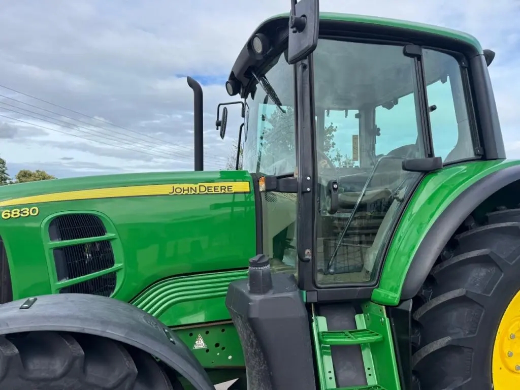 John Deere 6830 Standard