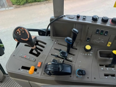 John Deere 6830 Standard