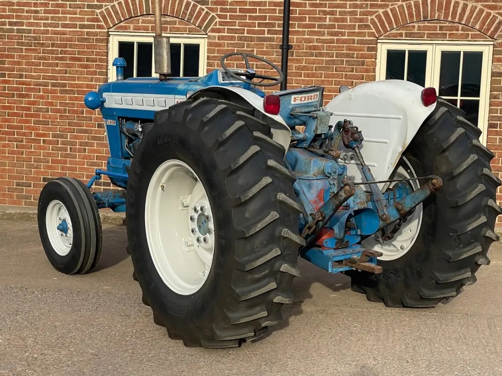Ford 5000