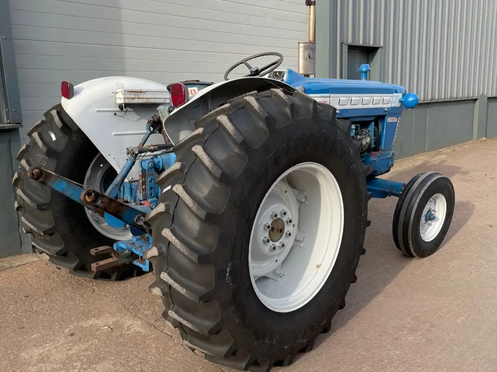 Ford 5000