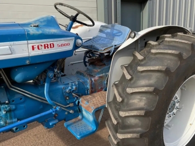 Ford 5000