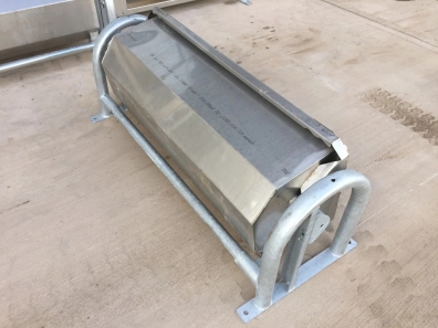 Engineering 4ft stainless steel tip over water troughs